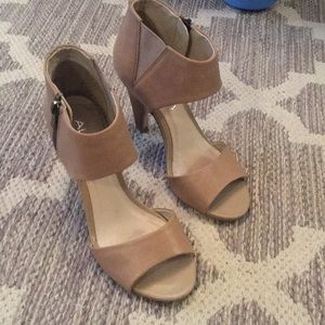 Aldo beige sandals